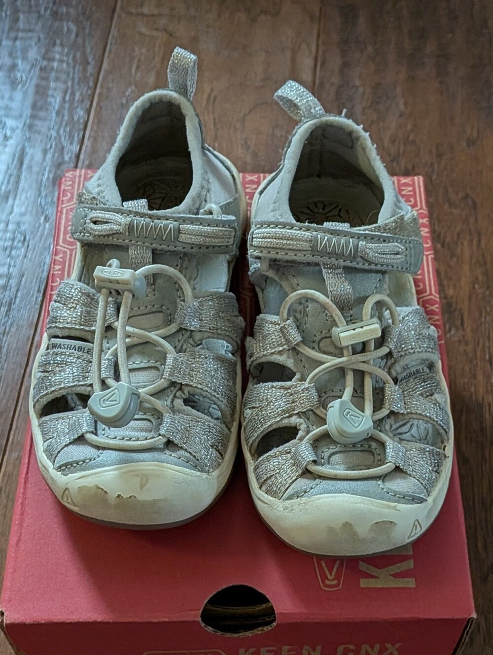 KEEN Kids' Moxie Closed Toe Sandals - Silver